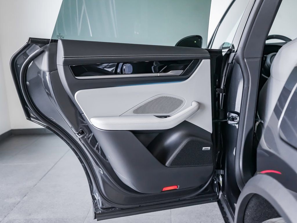 New 2026 Porsche Macan 4S Electric image 23