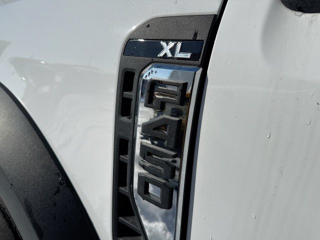 Used 2024 Ford F450 XL w/ XL Chrome Package RWD image 5