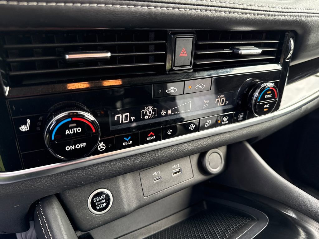 Used 2022 Nissan Rogue SL w/ SL Premium Package image 32