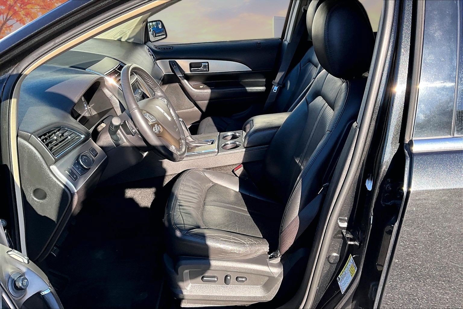 Used 2013 Lincoln MKX AWD image 20
