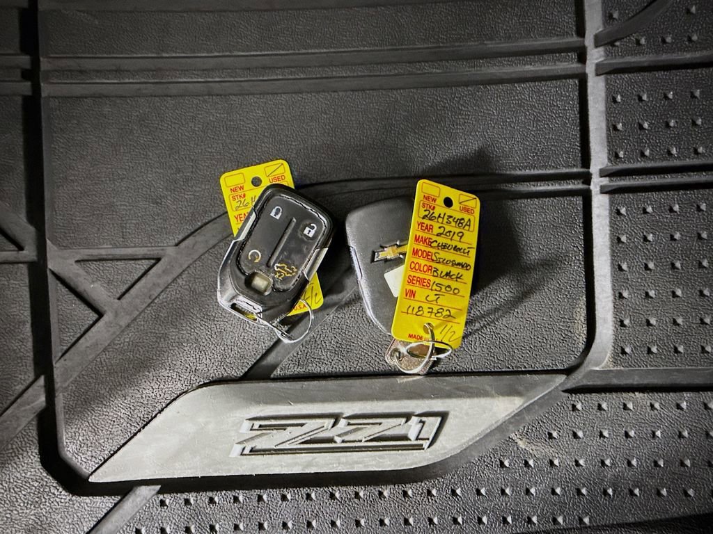 Used 2019 Chevrolet Silverado 1500 LTZ w/ LTZ Premium Package AWD/4WD image 38