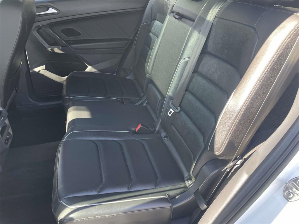 Used 2019 Volkswagen Tiguan SEL Premium image 21