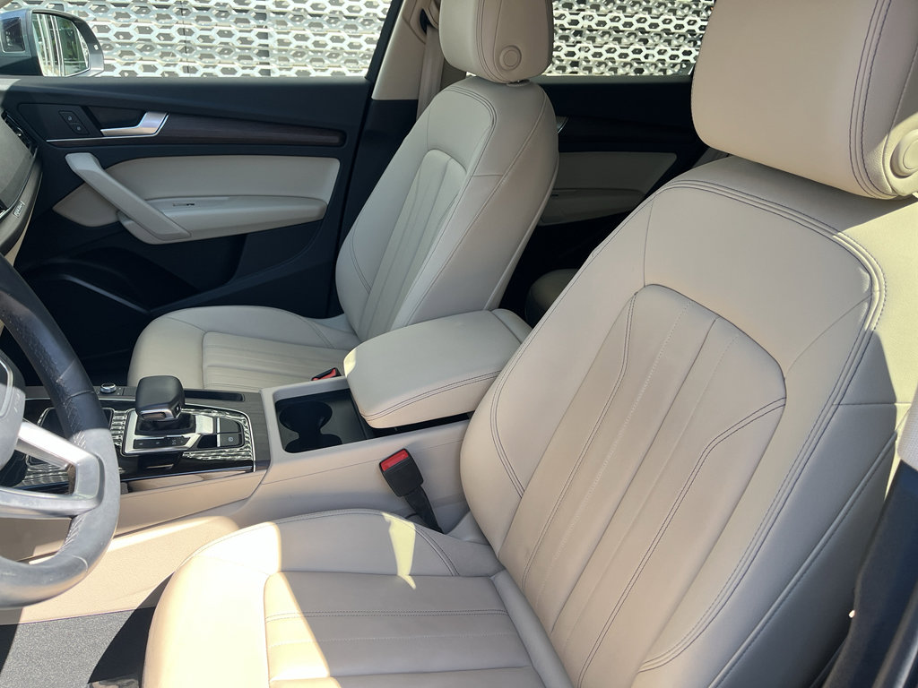 Used 2023 Audi Q5 2.0T Premium w/ Convenience Package image 16