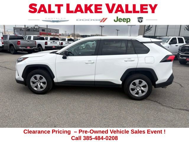 Used 2024 Toyota RAV4 LE AWD/4WD image 2