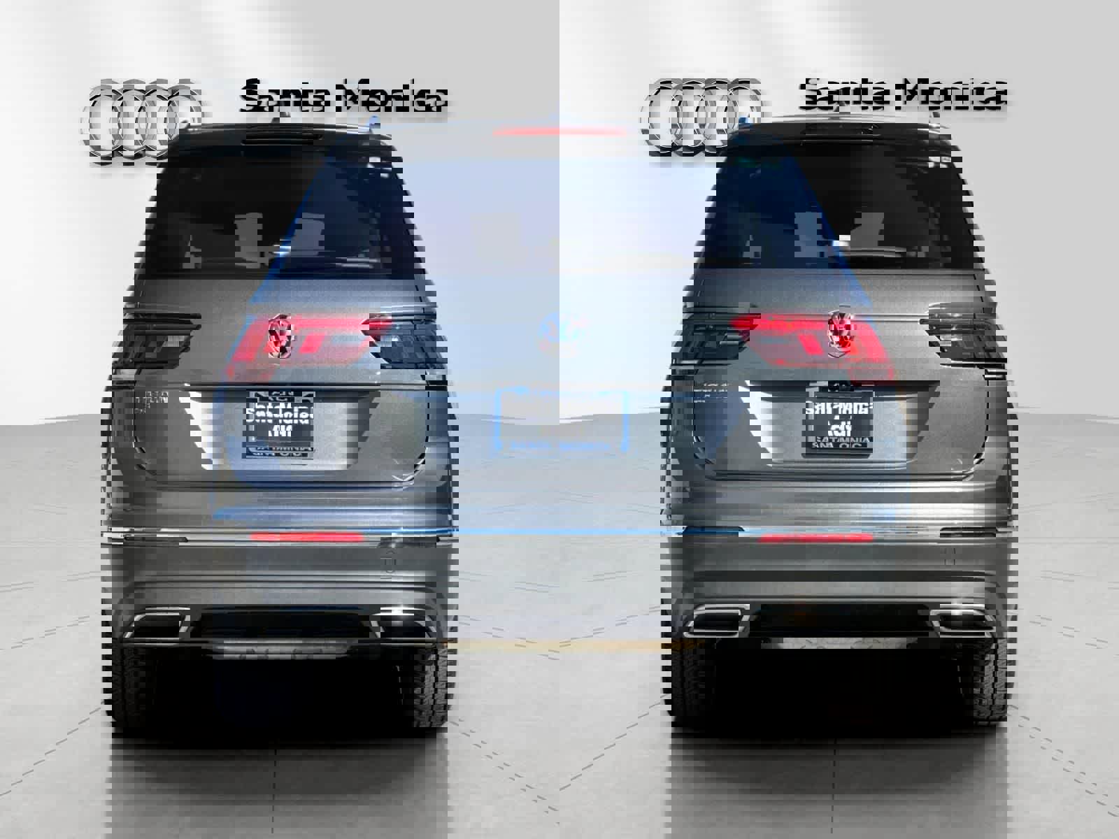 Used 2020 Volkswagen Tiguan SE w/ Panoramic Sunroof Package image 7