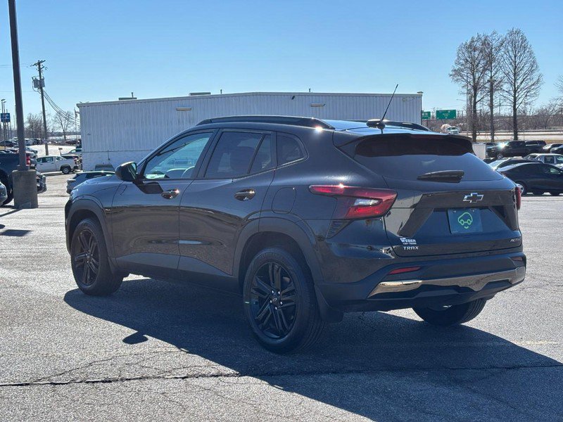 Certified 2025 Chevrolet Trax ACTIV w/ Driver Confidence Package image 3