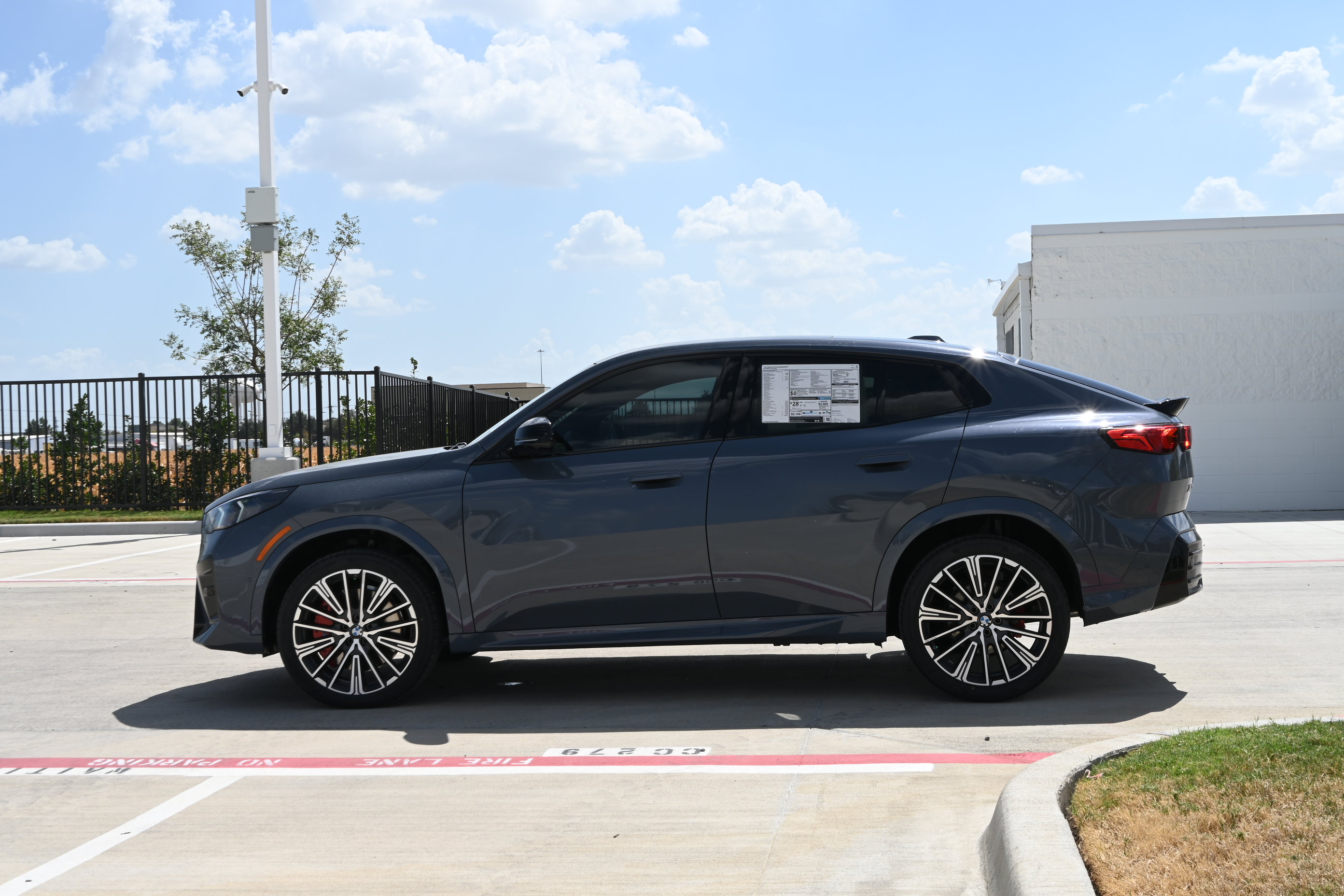 New 2027 BMW X2 xDrive28i AWD/4WD image 5