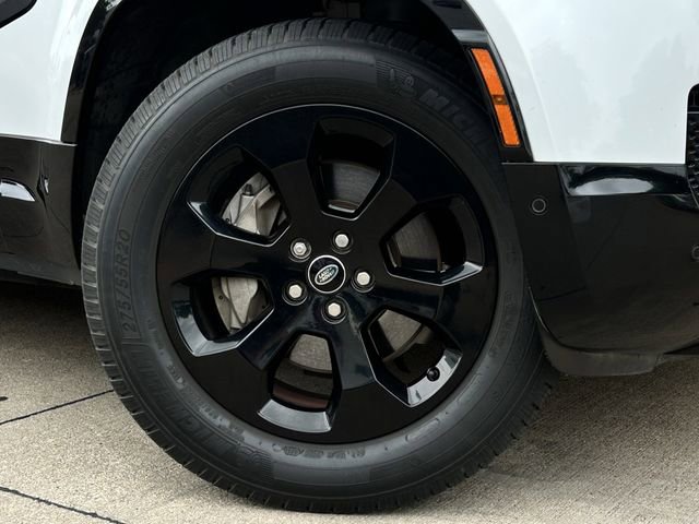 Used 2022 Land Rover Defender 110 X-Dynamic SE AWD/4WD image 11