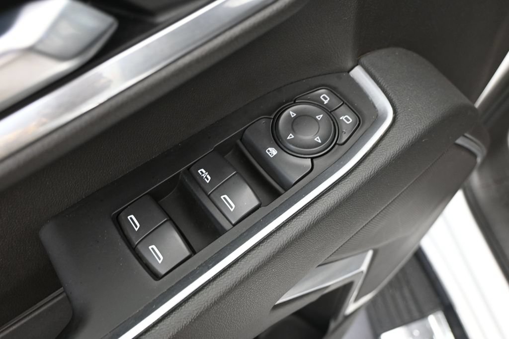 Used 2025 Chevrolet Silverado 2500 LT AWD/4WD image 15