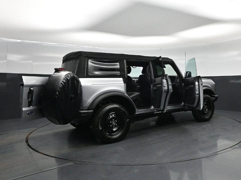 Used 2022 Ford Bronco Black Diamond AWD/4WD image 5