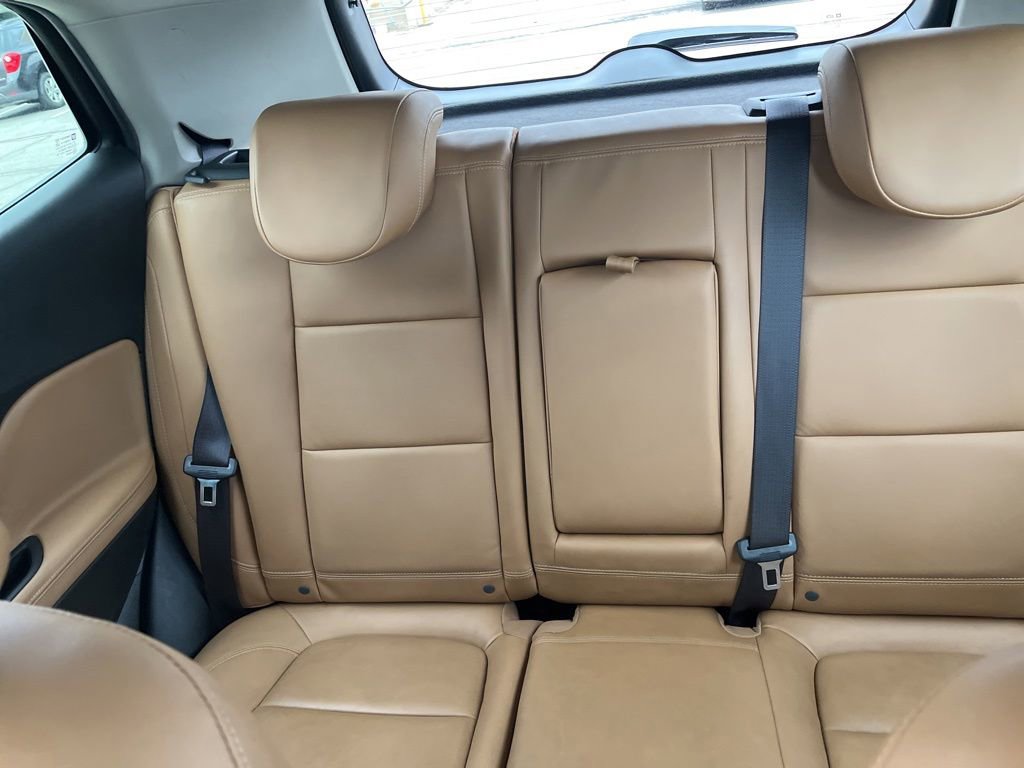 Used 2018 Buick Encore Essence w/ Experience Buick Package FWD image 12