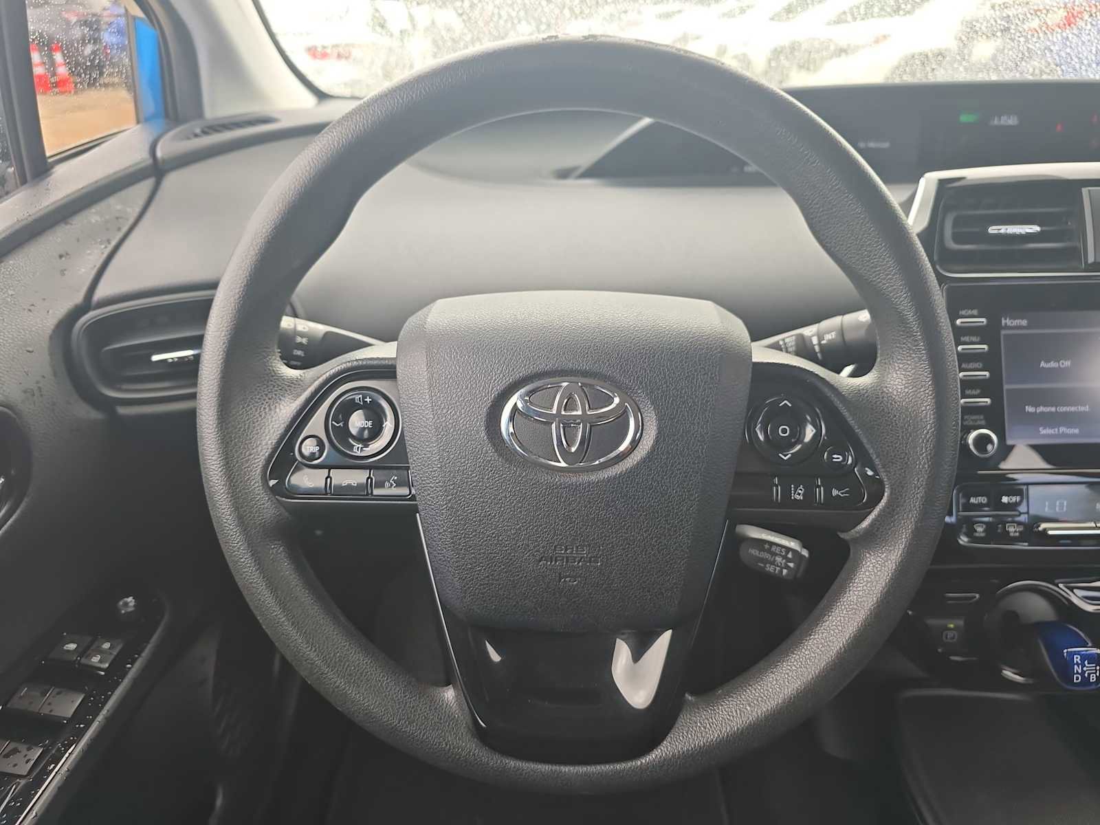 Used 2022 Toyota Prius L Eco FWD image 12
