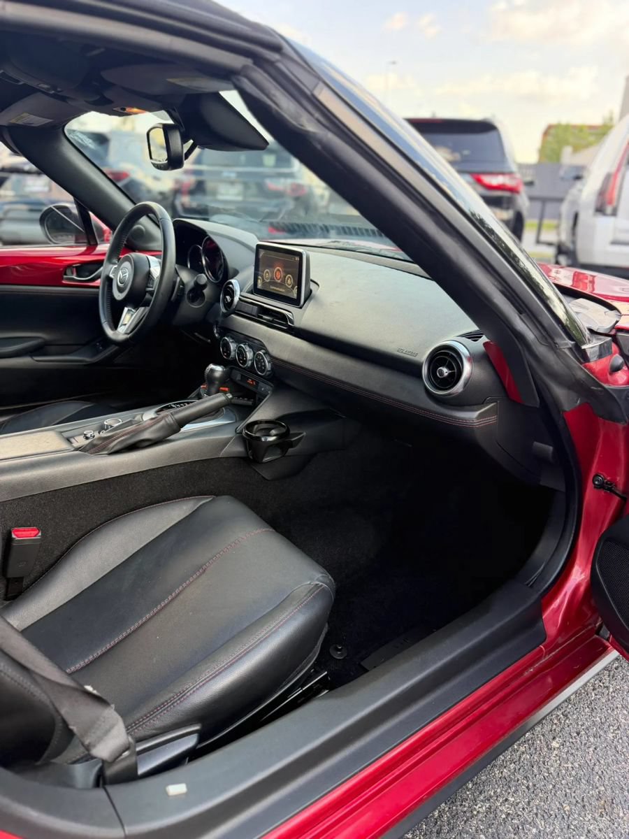 Used 2016 MAZDA MX-5 Miata Grand Touring RWD image 17