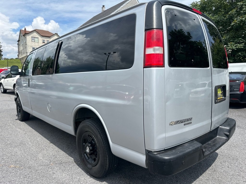 Used 2015 Chevrolet Express 3500 LS image 5