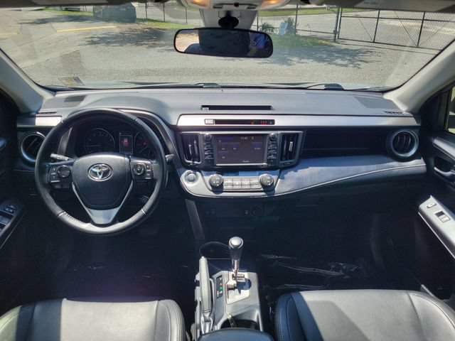Used 2018 Toyota RAV4 XLE FWD image 10