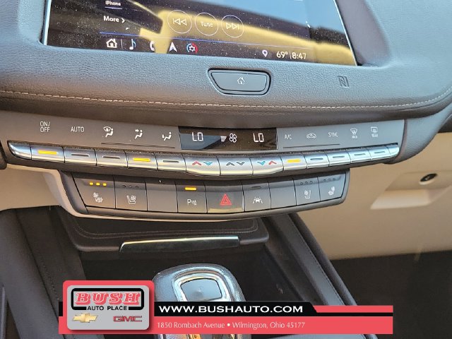 Used 2019 Cadillac XT4 Premium Luxury FWD image 27