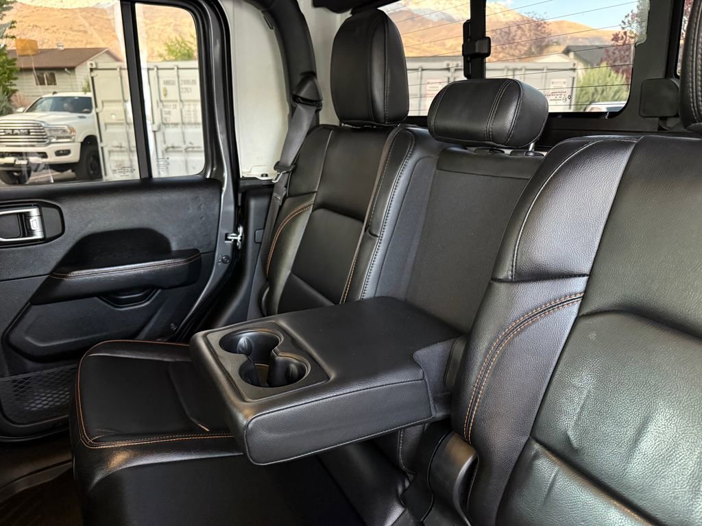 Used 2020 Jeep Gladiator Mojave w/ Dual Top Group AWD/4WD image 34