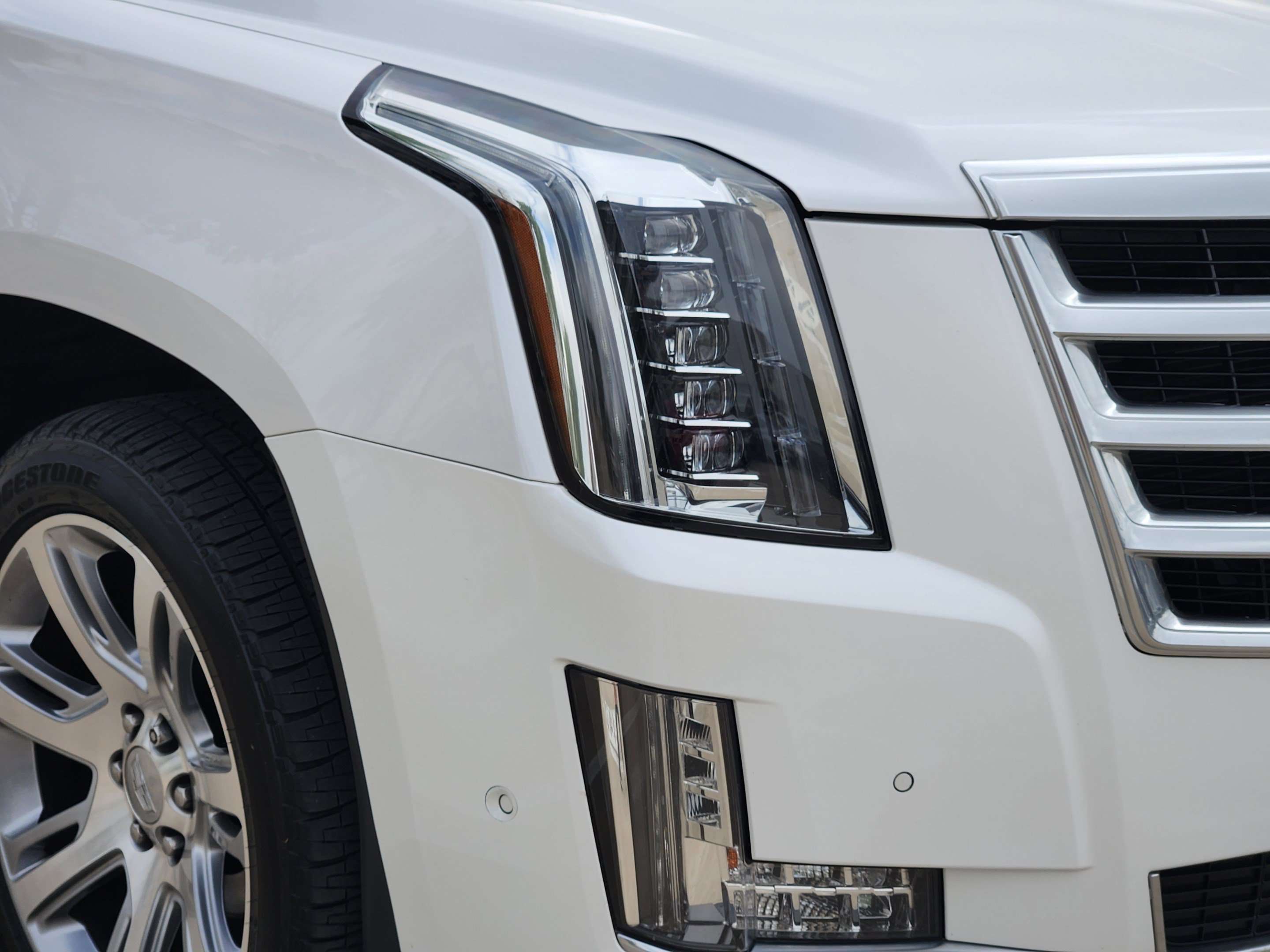 Used 2018 Cadillac Escalade ESV Premium Luxury AWD/4WD image 37