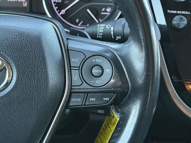 Used 2020 Toyota Camry SE image 19