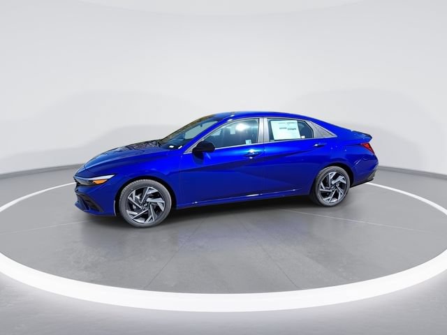 Certified 2025 Hyundai Elantra Sport FWD image 4