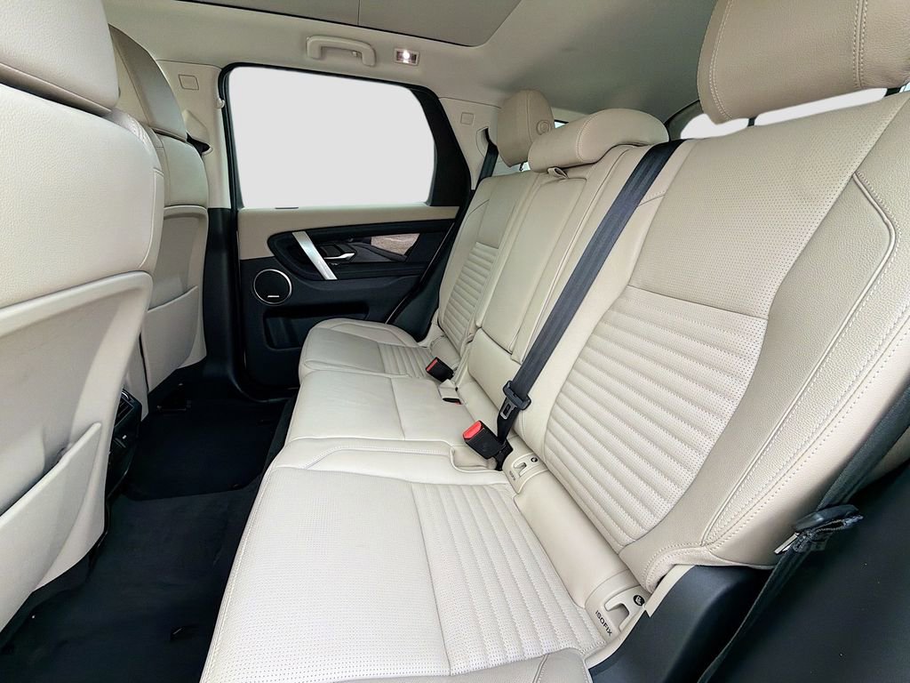Used 2020 Land Rover Discovery Sport SE image 21