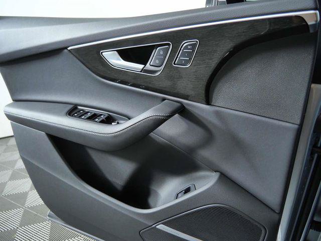 Used 2025 Audi Q7 2.0T Premium Plus AWD/4WD image 27