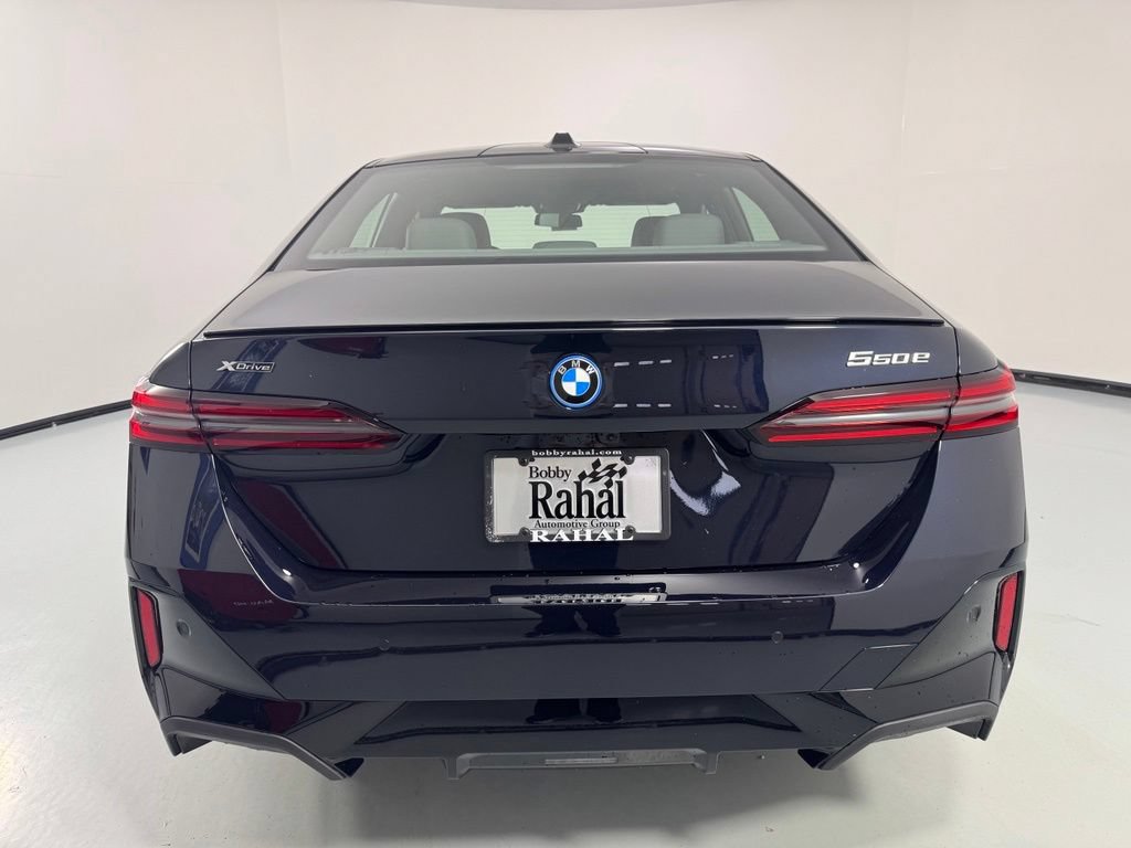 New 2027 BMW 550e xDrive AWD/4WD image 6