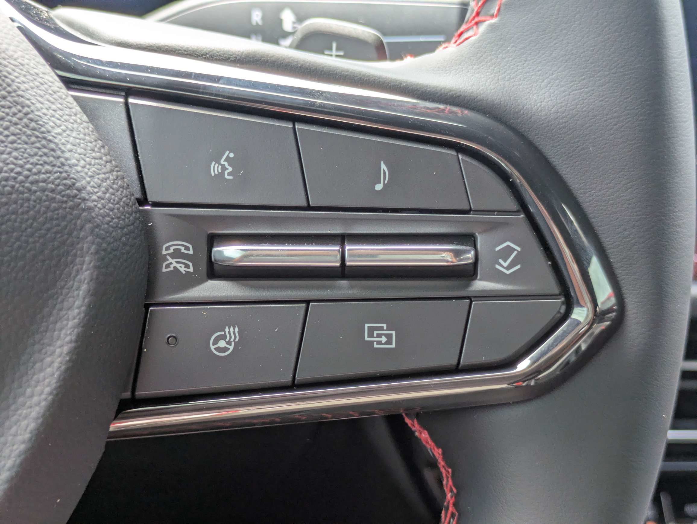 New 2026 Chevrolet Traverse RS FWD image 18