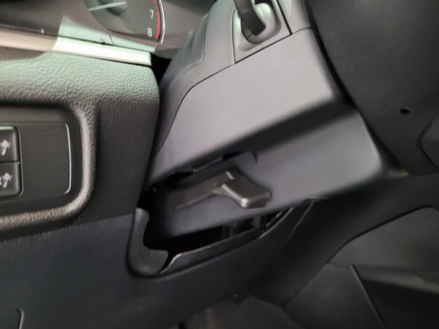 Used 2022 Ford Explorer XLT image 46