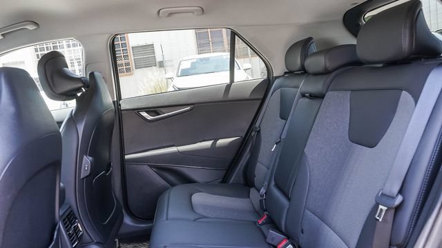 Used 2025 Kia Niro EX FWD image 21