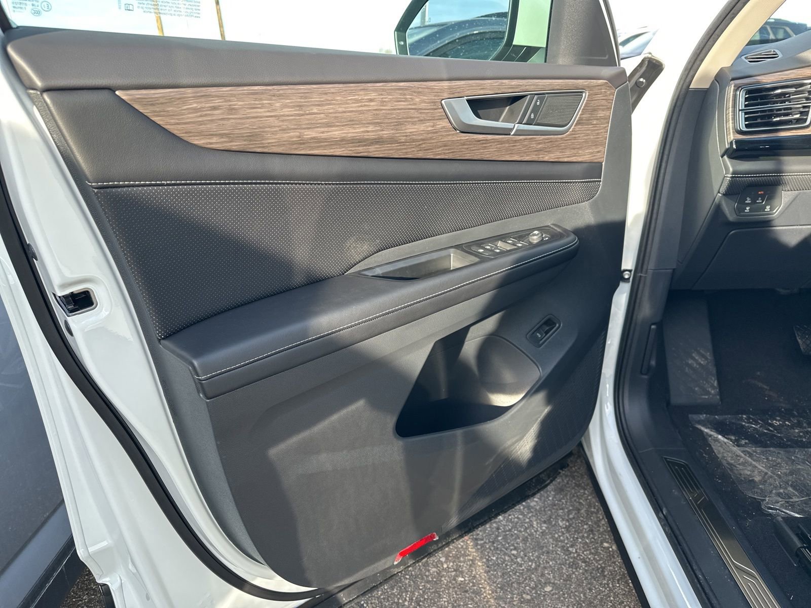 New 2026 Volkswagen Atlas SEL image 14