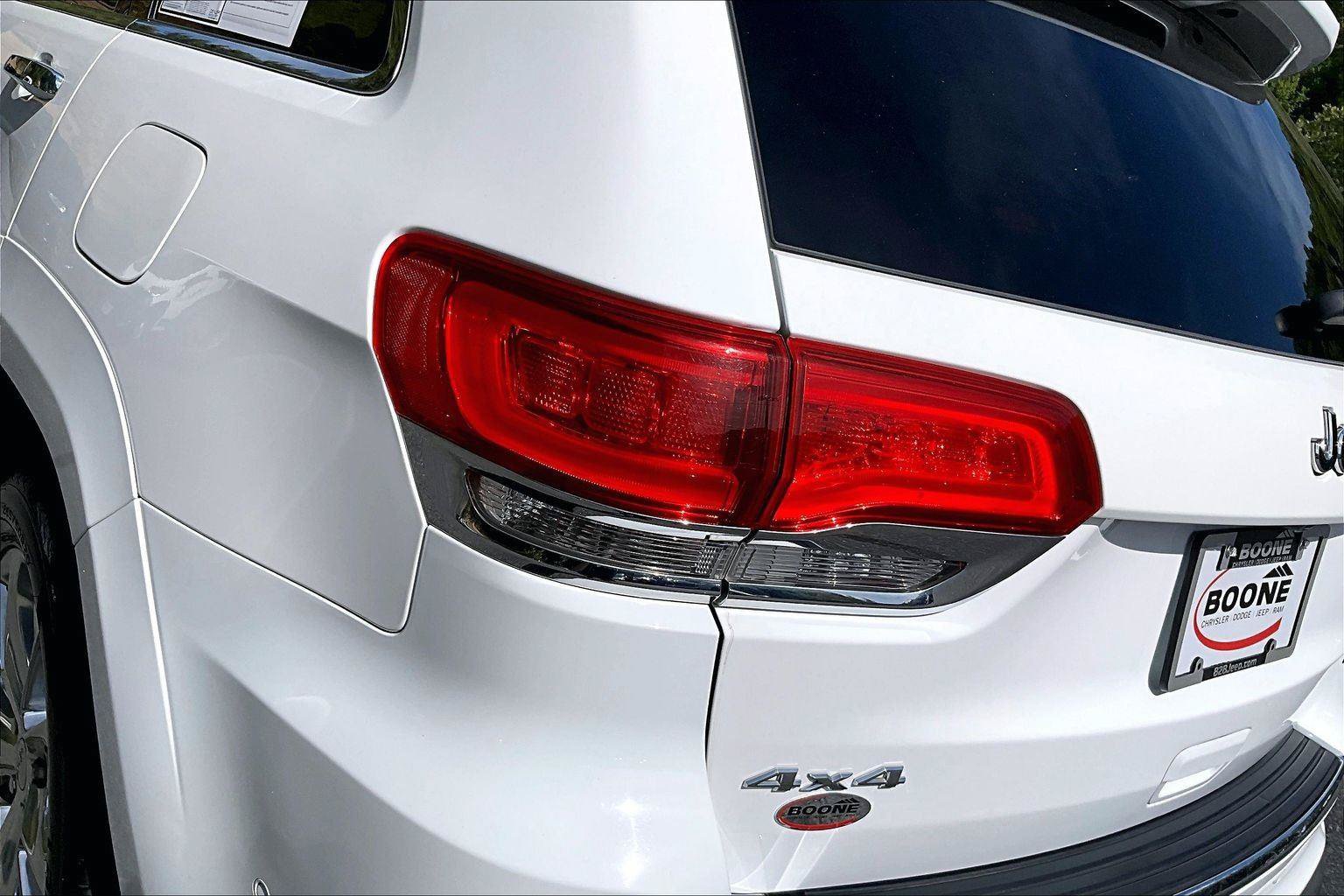 Used 2019 Jeep Grand Cherokee Summit AWD/4WD image 30