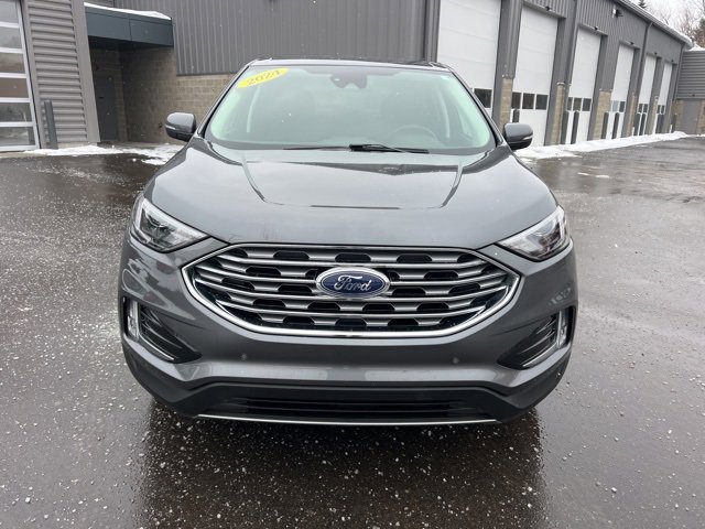 Used 2024 Ford Edge Titanium image 2