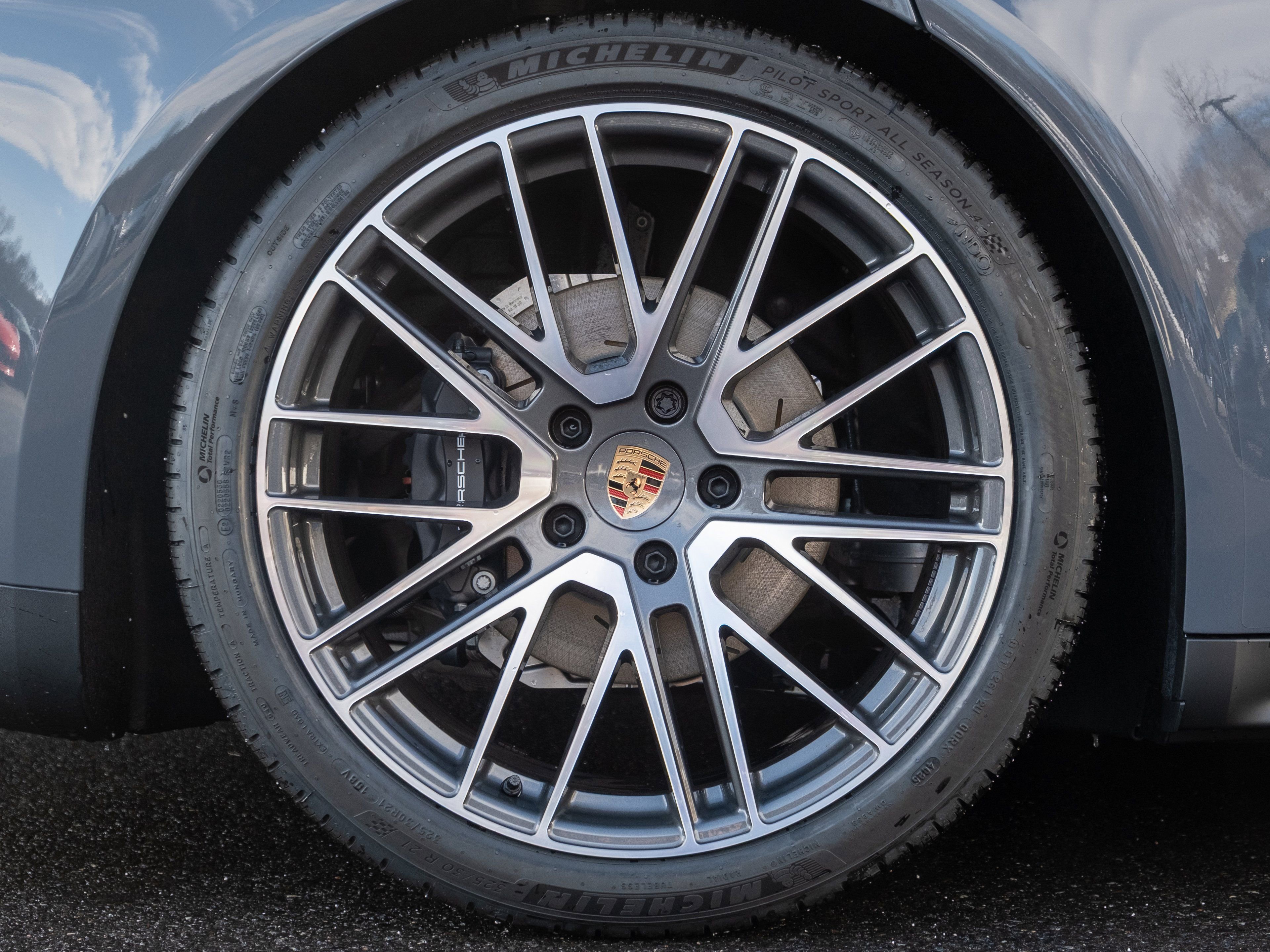 New 2026 Porsche Panamera 4 image 14