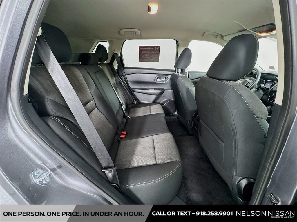 Certified 2025 Nissan Rogue SV FWD image 24