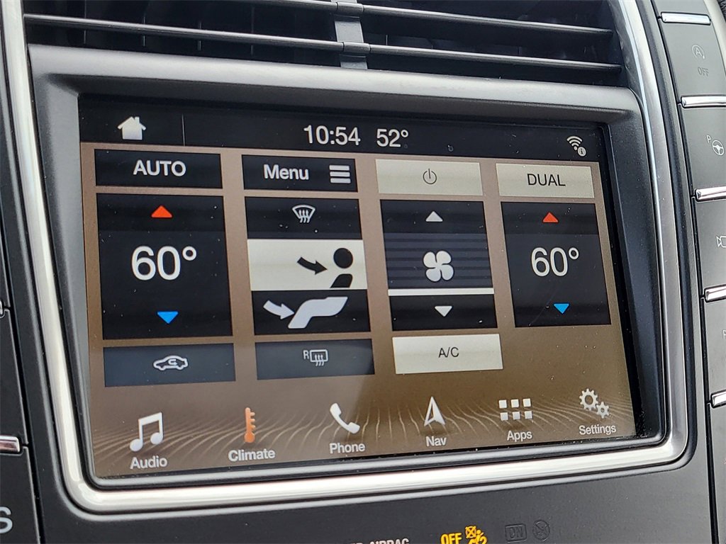 Used 2019 Lincoln Nautilus Reserve image 23