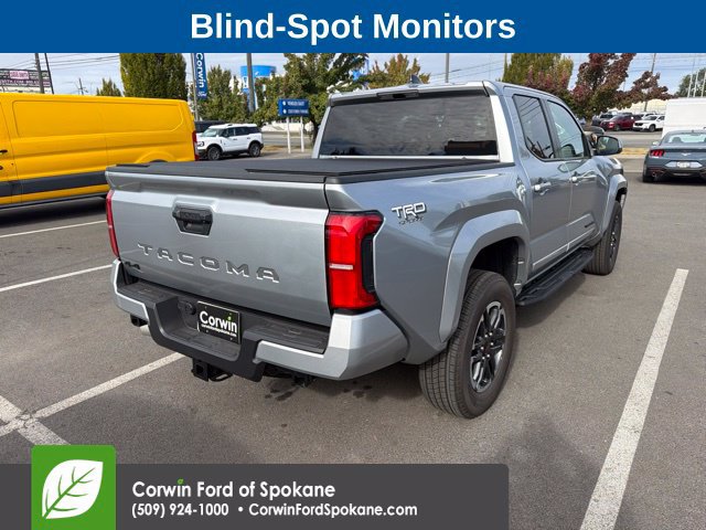 Used 2025 Toyota Tacoma TRD Sport AWD/4WD image 3