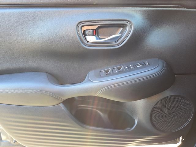 Used 2023 Honda HR-V LX image 27