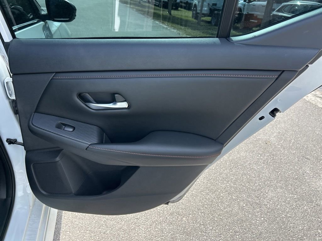 Used 2021 Nissan Sentra SR w/ SR Premium Package image 45