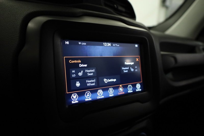 Used 2020 Jeep Renegade Limited image 19