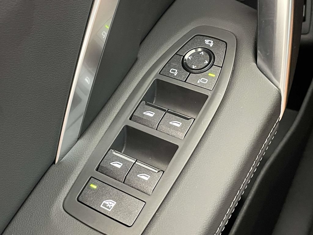 New 2027 BMW X1 xDrive28i AWD/4WD image 30