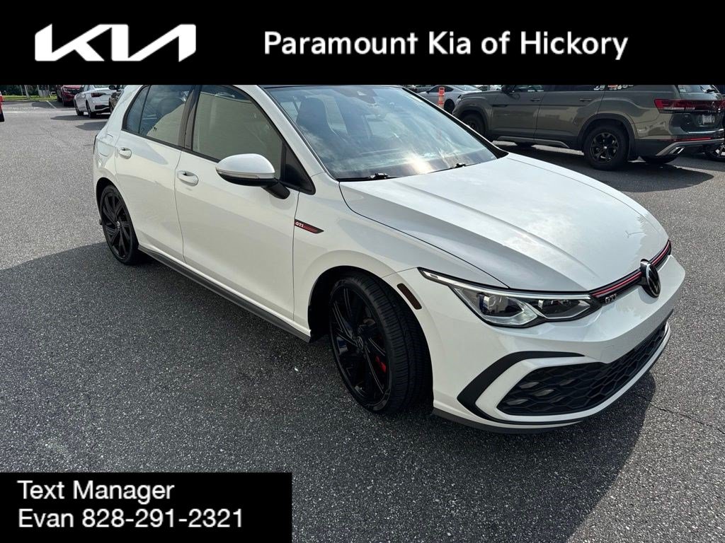 Used 2022 Volkswagen GTI SE FWD image 3