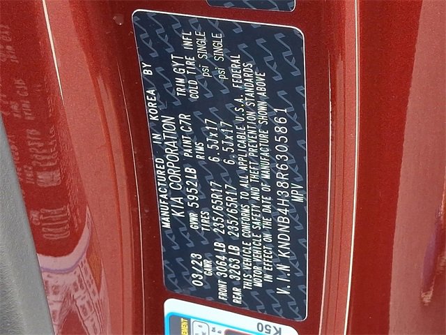 Used 2024 Kia Carnival LX image 27