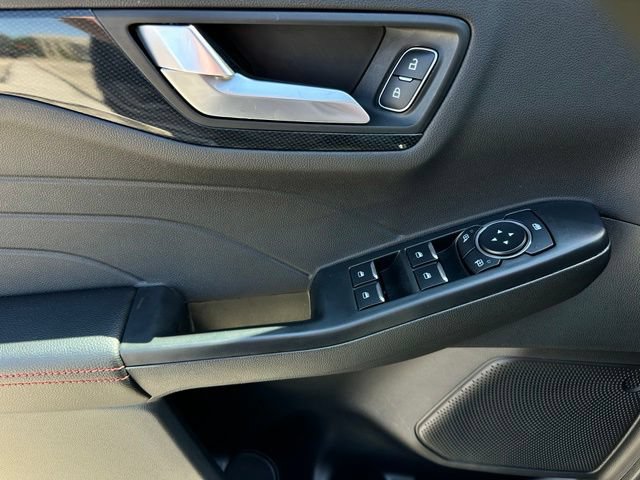 Used 2026 Ford Escape ST-Line AWD/4WD image 11
