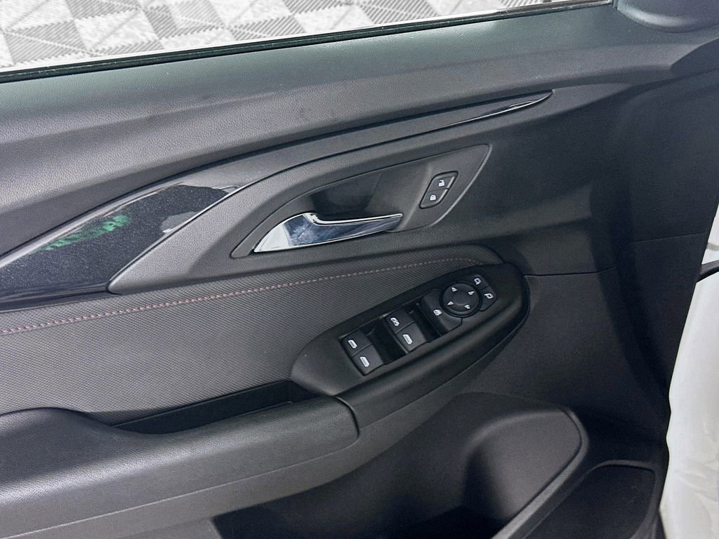 Used 2023 Chevrolet TrailBlazer RS w/ Convenience Package image 24