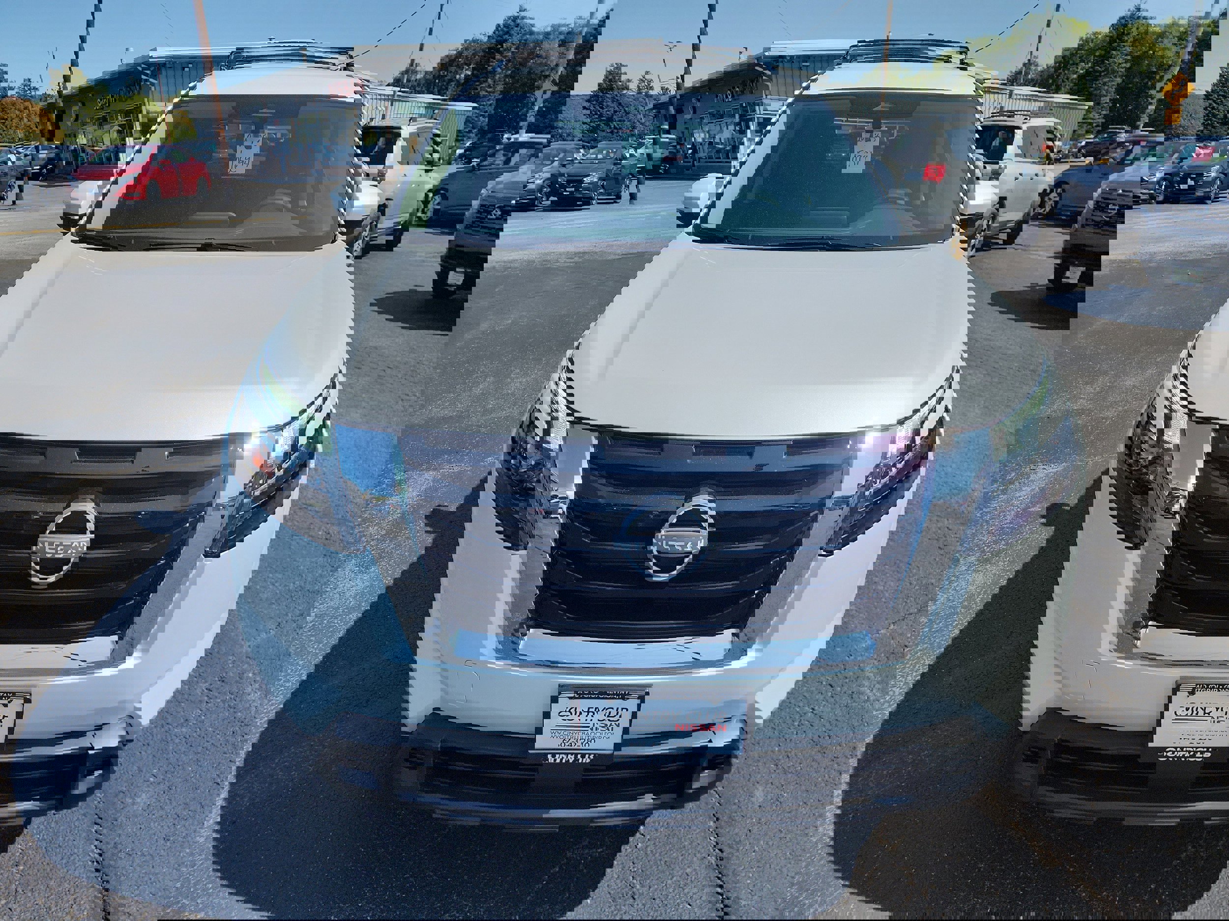 New 2025 Nissan Pathfinder SV image 3