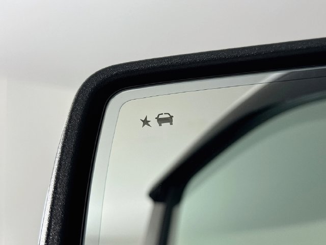 Used 2022 Chevrolet Silverado 1500 LTZ AWD/4WD image 35