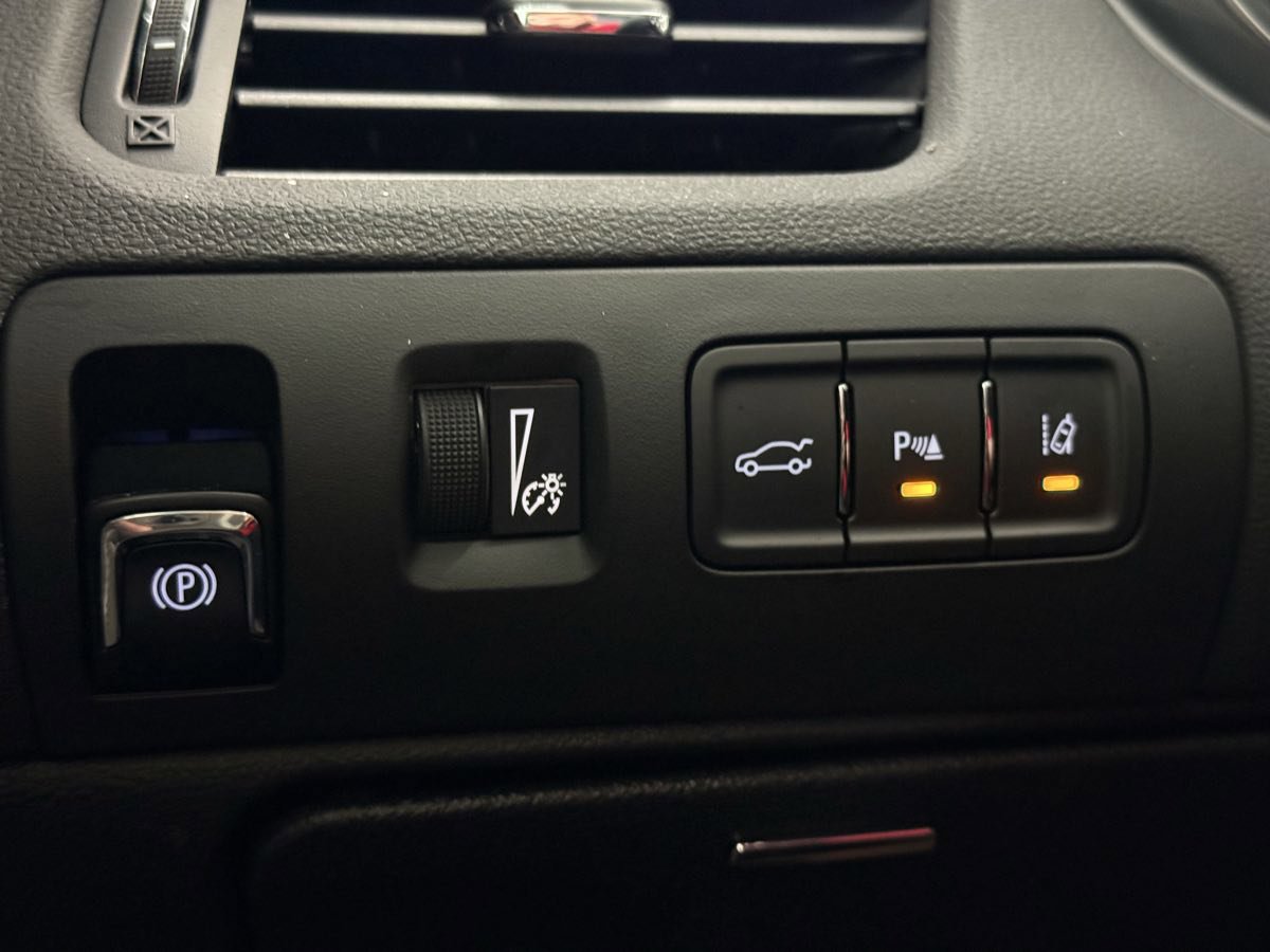 Used 2019 Chevrolet Impala Premier w/ Premier Confidence Package FWD image 41