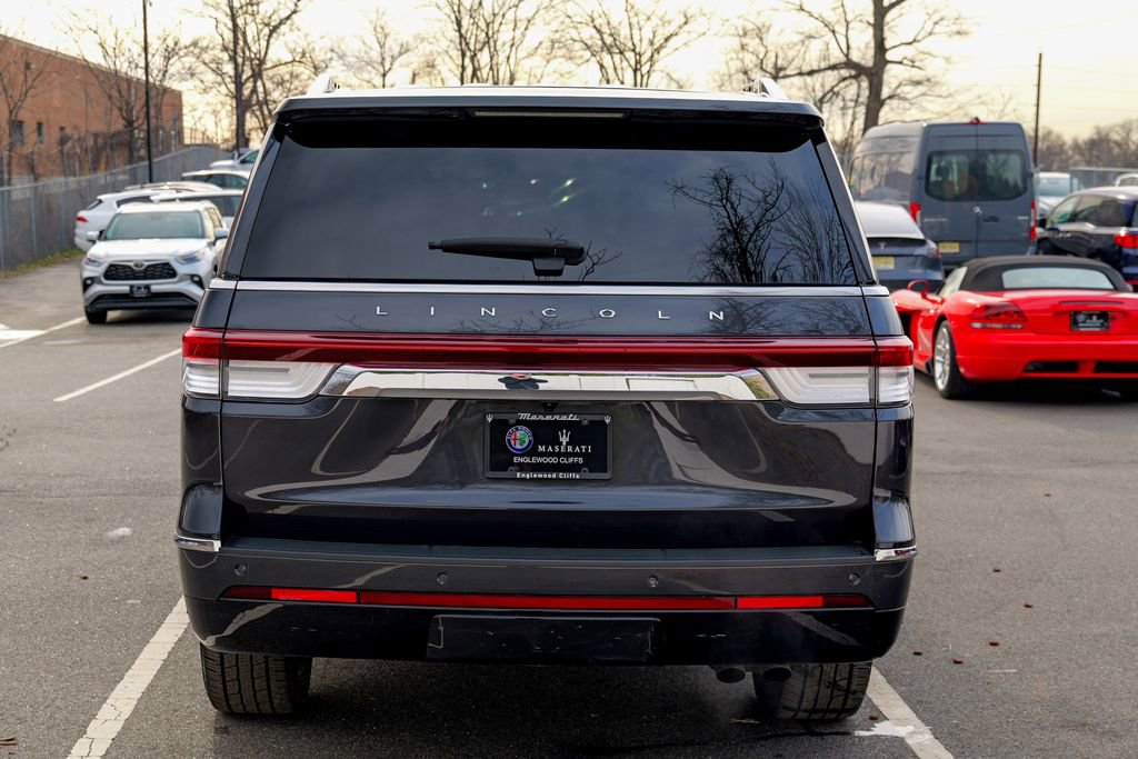 Used 2023 Lincoln Navigator L Reserve AWD/4WD image 6