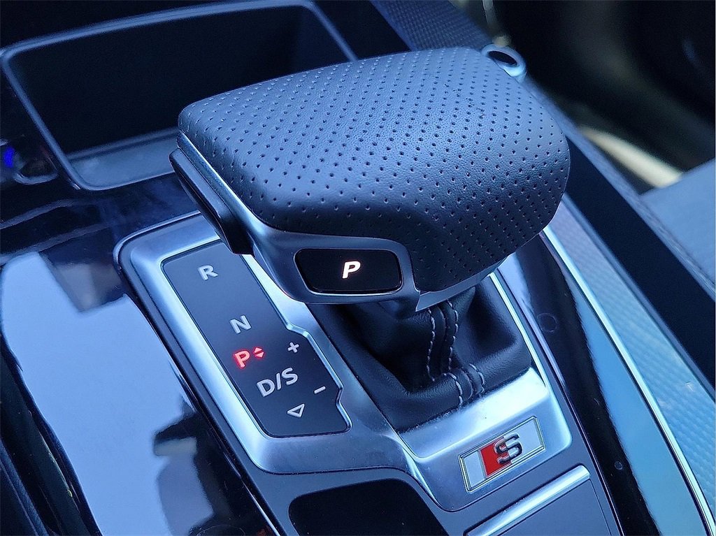 Used 2024 Audi SQ5 Premium w/ Convenience Package image 17